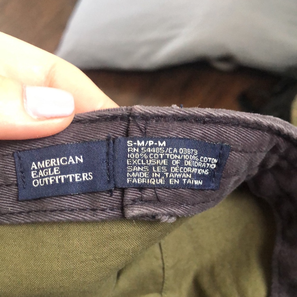 Various hats - Roxy/American Eagle - Picture 7 of 8